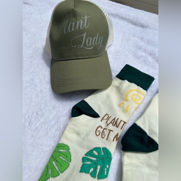 Womens Plant Lady Gardening Gift Set Hat and Socks - Picture 10 of 12
